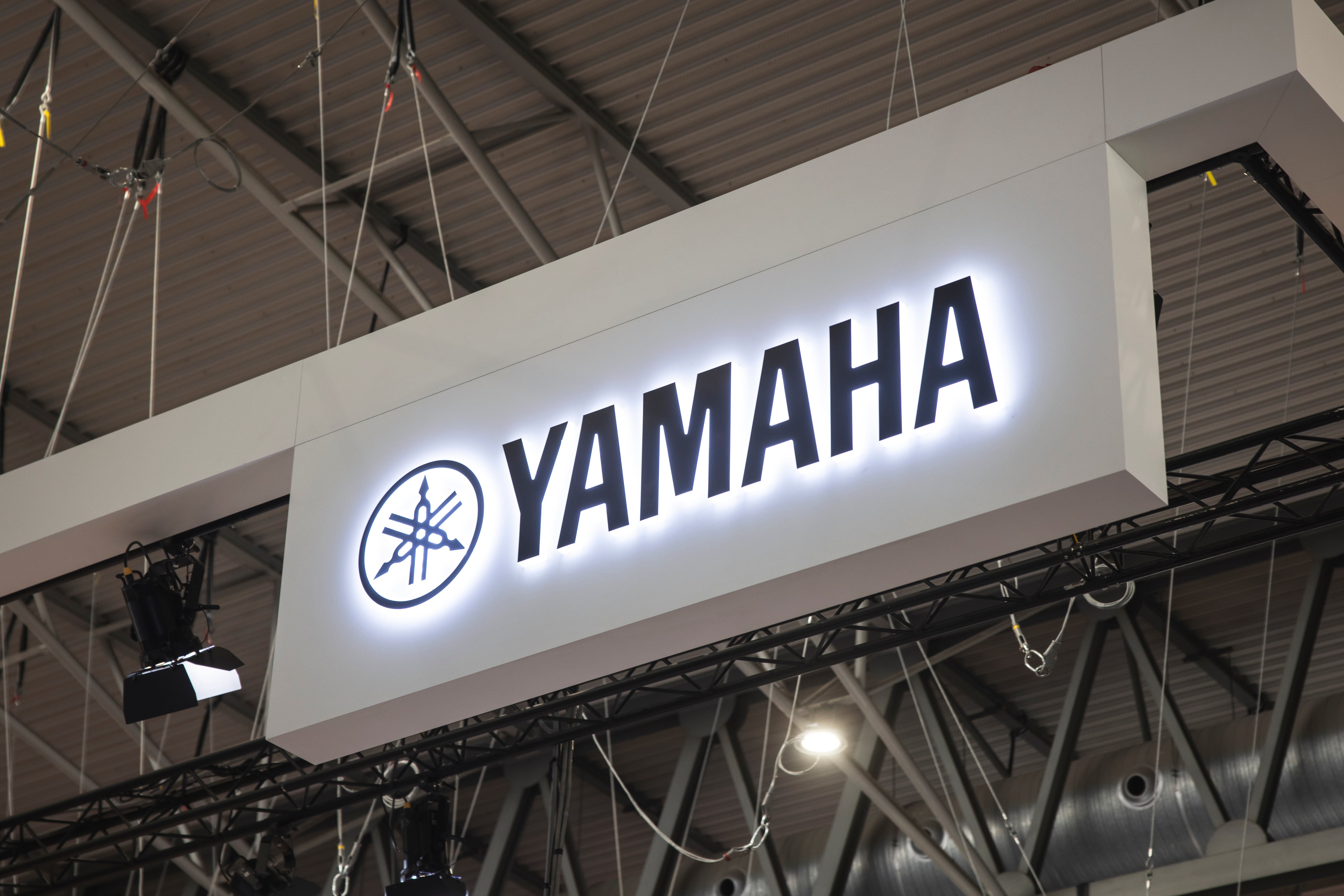 Las primeras versiones apuntan a que hubo una discusión en la que ambos personajes se agredieron.