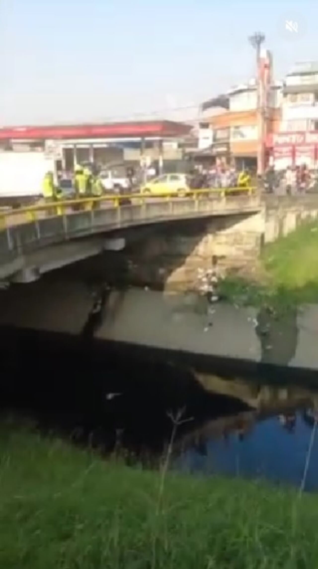 Consternación en Cali por hallazgo de un cuerpo en estado de descomposición en un caño.