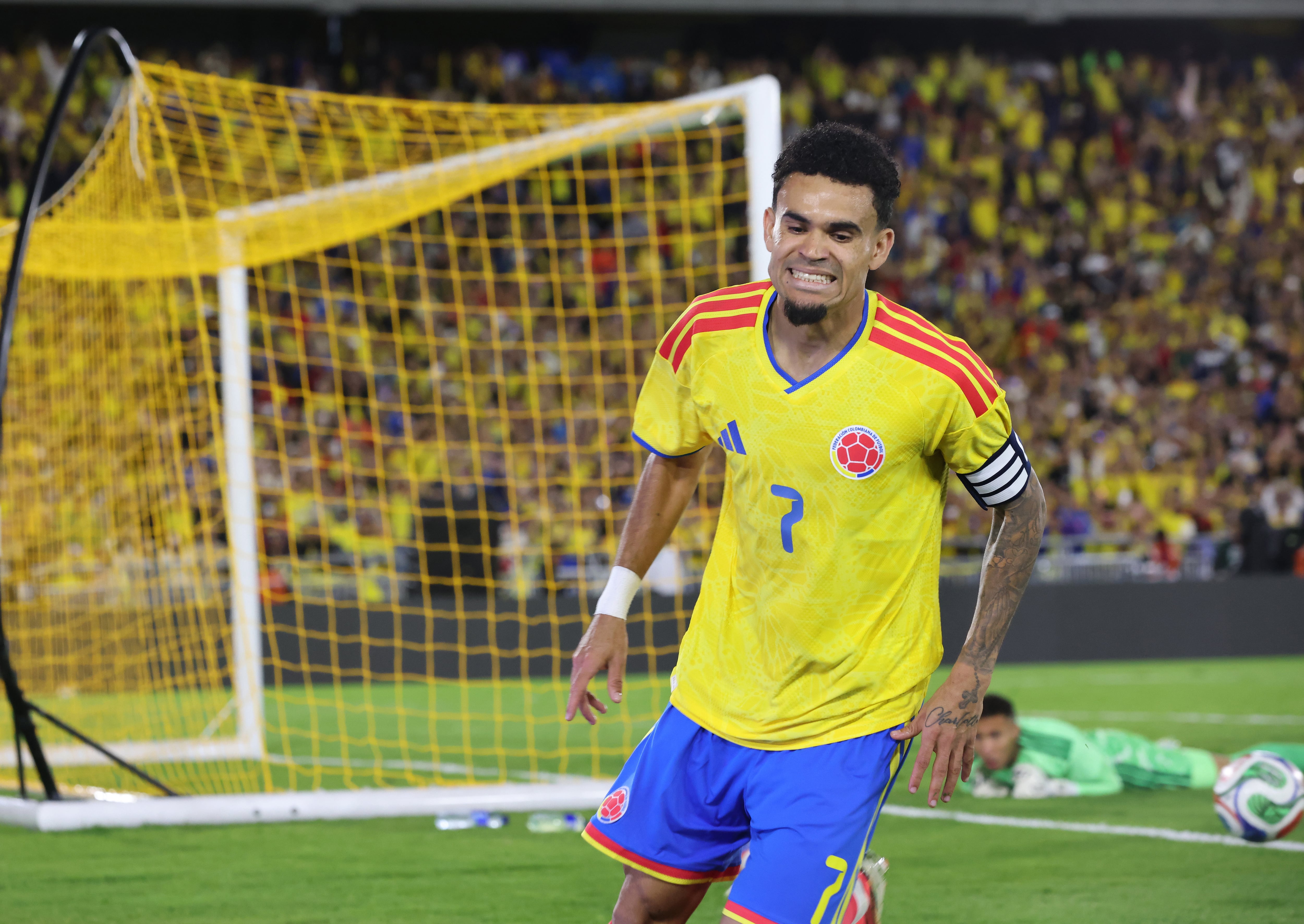 Luis Díaz jugada