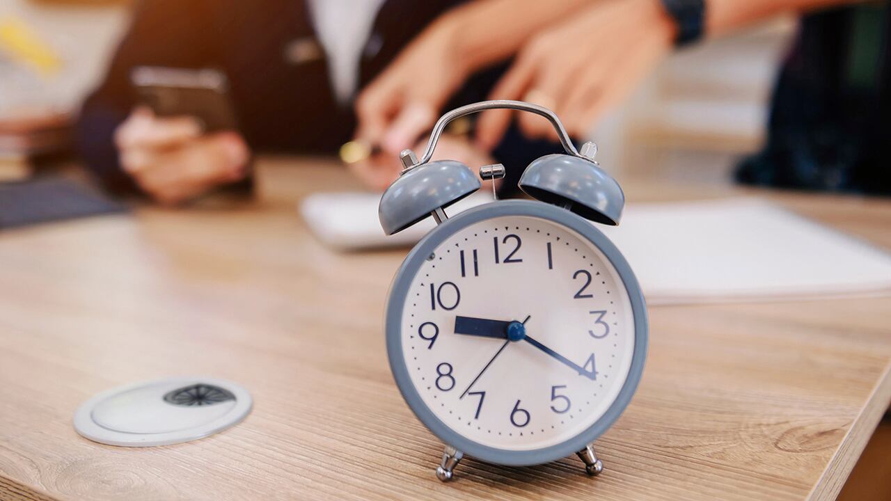 Sin más personal ni cambios internos, las empresas recuperarían la productividad de las 48 horas semanales hasta 2030.