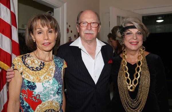 Gloria Ritter, Camilo Reyes y Olga Pumarejo.