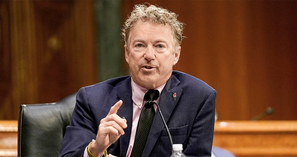 El senador republicano Paul Rand ha acusado al Doctro Anthony Fauci de que la insistución gubernamental que él preside tiene responsabilidad con el desarrollo de la pandemia por Covid-19. - Foto: AFP