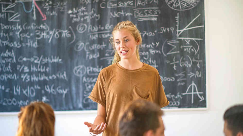 Canadá no tiene Ministerio de Educación, cada provincia de ne su modelo académico.
