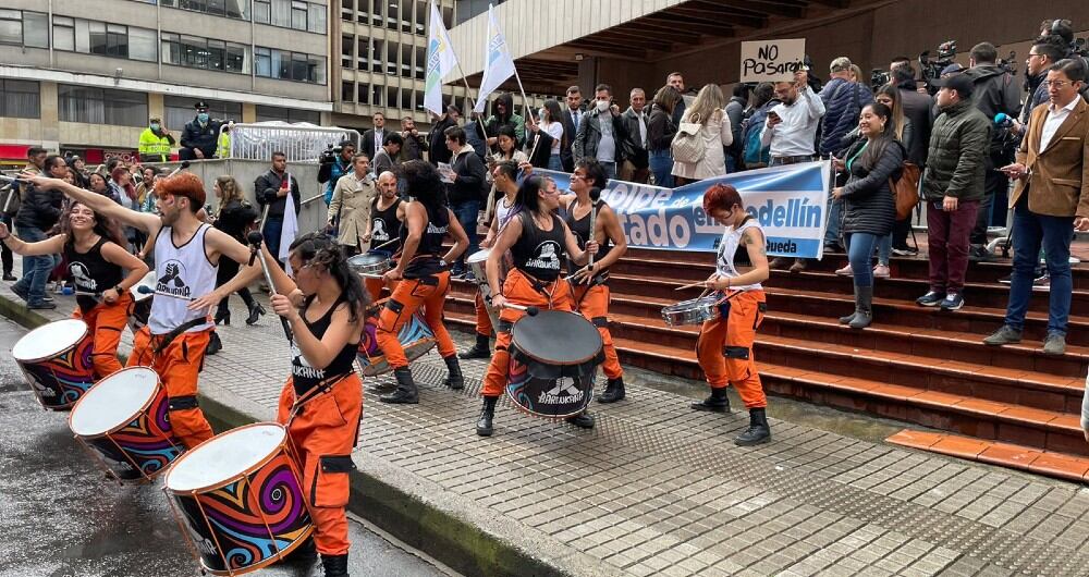 Manifestaciones en la sede de la Procuraduría en favor de Quintero.
