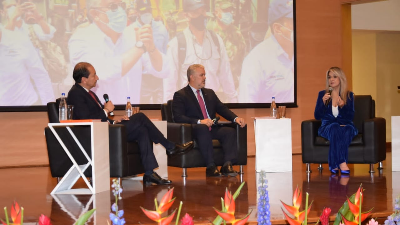 Lanzamiento del libro del expresidente Iván Duque, Vicky Dávila