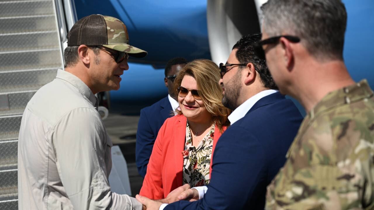 La máxima autoridad de Defensa de Estados Unidos llegó a Puerto Rico.