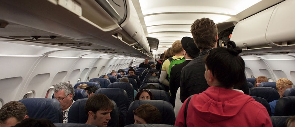 Citando datos preliminares, calculó que el tráfico de pasajeros disminuyó el 20% en las instalaciones de sus adherentes a partir del 24 de noviembre, cuando la Organización Mundial de la Salud (OMS) anunció haber identificado esta nueva variante en Sudáfrica.