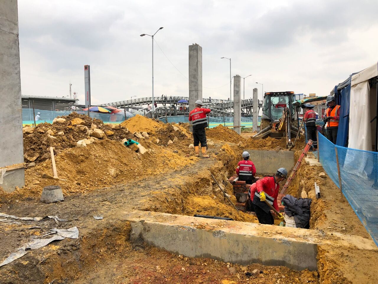 Ya inició la construcción del nuevo Puente Vehicular Chigüaza en las obras de ampliación de la troncal de la Caracas.