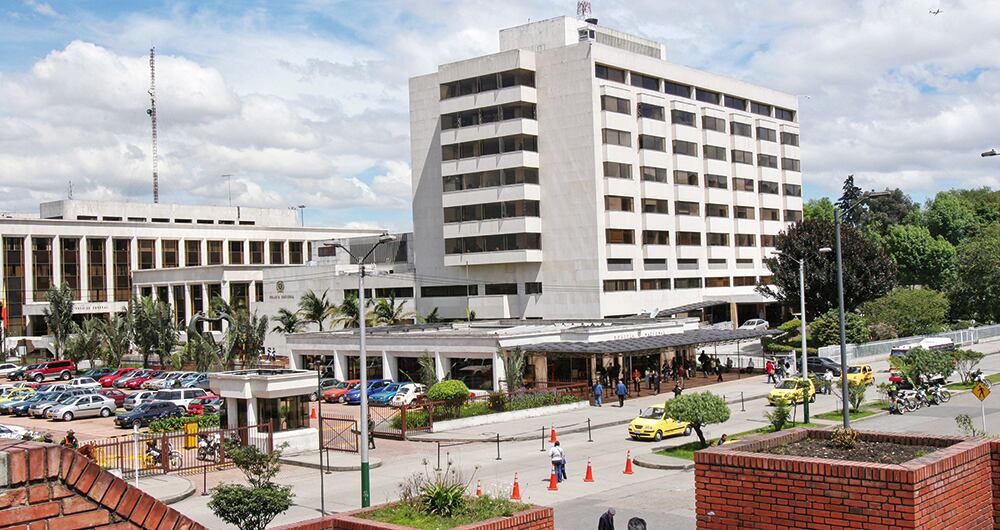 Dijeron que iban a revisar la situación, pero al cierre de esta edición no hubo respuesta, aunque la denuncia incluye varios casos de miembros del Ejército que encontraron en las comisiones y los fallos de tutela el mejor atajo a una megapensión.