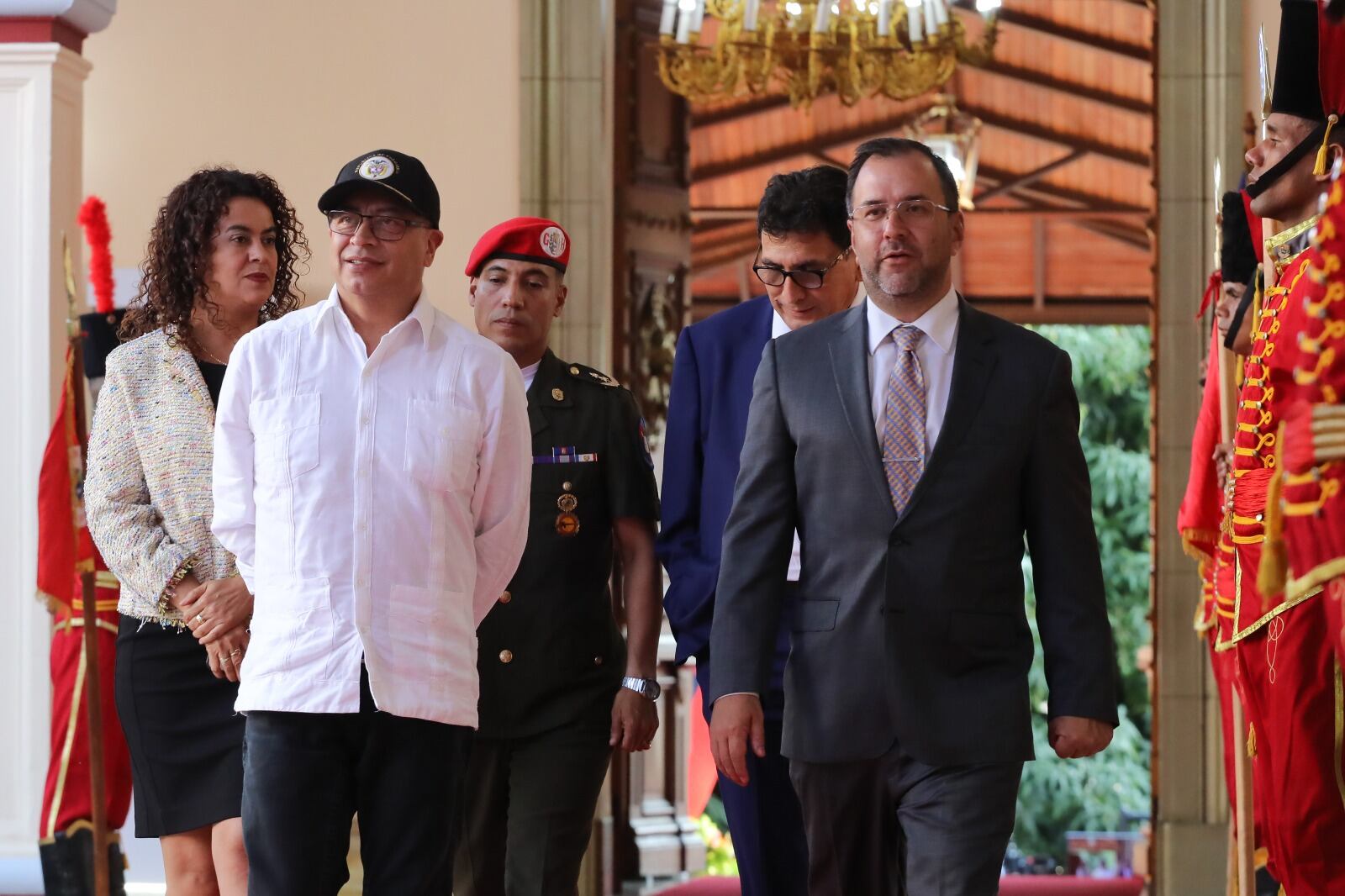 En el palacio de Miraflores en Caracas se dio la reunión de los presidentes Gustavo Petro de Colombia y Nicolás Maduro de Venenzuela.