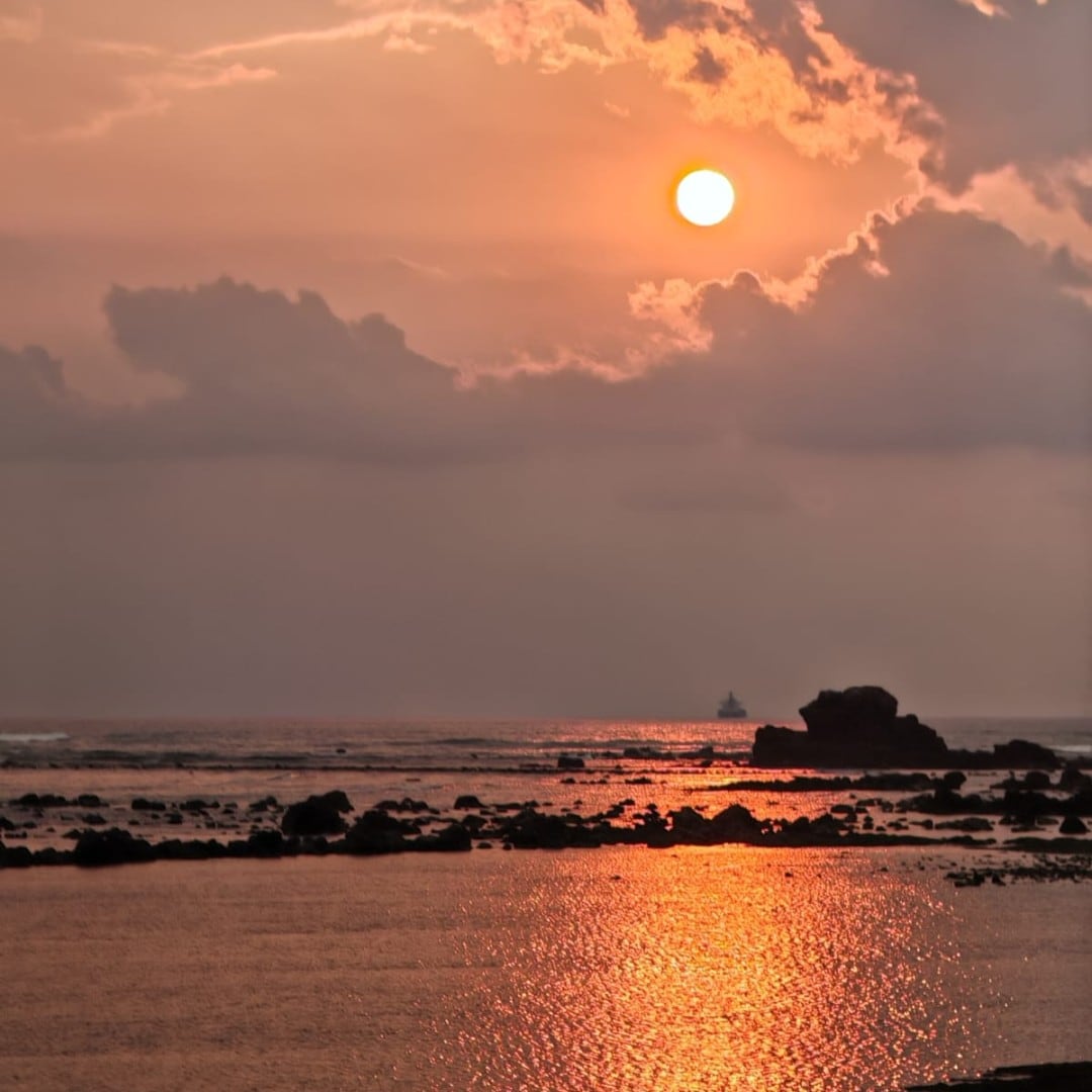 Atardecer en playa de Salinitas.