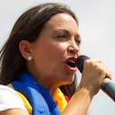 La líder opositora venezolana María Corina Machado habla durante una concentración de manifestantes opositores al Gobierno de Nicolás Maduro en la plaza Brion, del sector Chacaito , en Caracas, este miércoles.