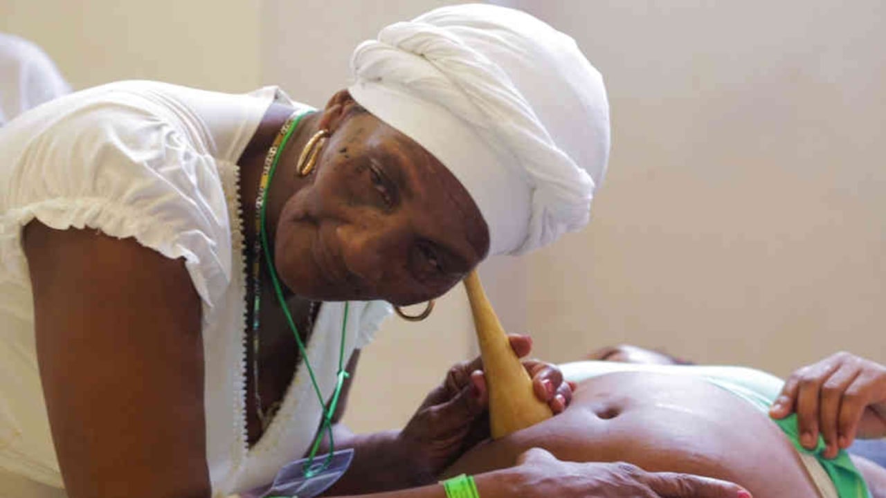 Las parteras del Valle del Cauca y el Chocó manifestaron haber sido abandonadas durante la pandemia del covid-19.