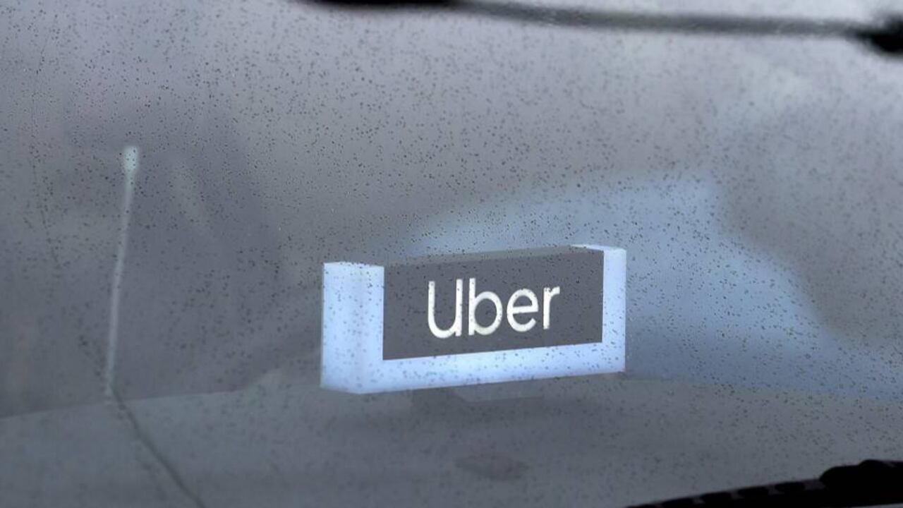 Uber compra Postmates por US$2.650 millones en acciones.