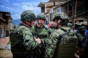 Las Fuerzas Militares continúan con la ofensiva en el corregimiento. Los uniformados fueron desplegados en varios puntos del Cauca con el fin de tomar el control de todo el cañón del Micay.