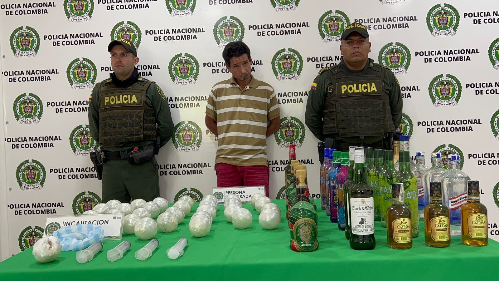 Los elementos fueron decomisados.