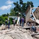 El Lado posterior de la Residencia del Obispo Católico SE DAÑA DESPUES DE UN TERREMOTO EN LES CAYES, Haití, Sábado, 14 de Agosto de 2021. (Ap Foto / Delot Jean)