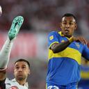 Sebastián Villa disputando una pelota con Emmanuel Mammana