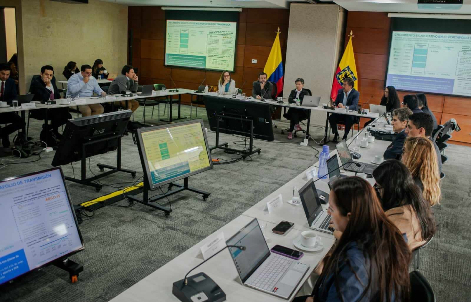 Reunión de empalme entre Carlos Fernando Galán y Claudia López.