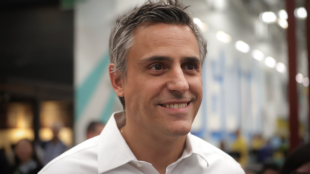 En rueda de prensa en el Éxito Villa Mayor, al sur de Bogotá, se presentó en sociedad el nuevo CEO del Grupo Éxito, el salvadoreño Carlos Calleja Fotos: Johan Toro / SEMANA