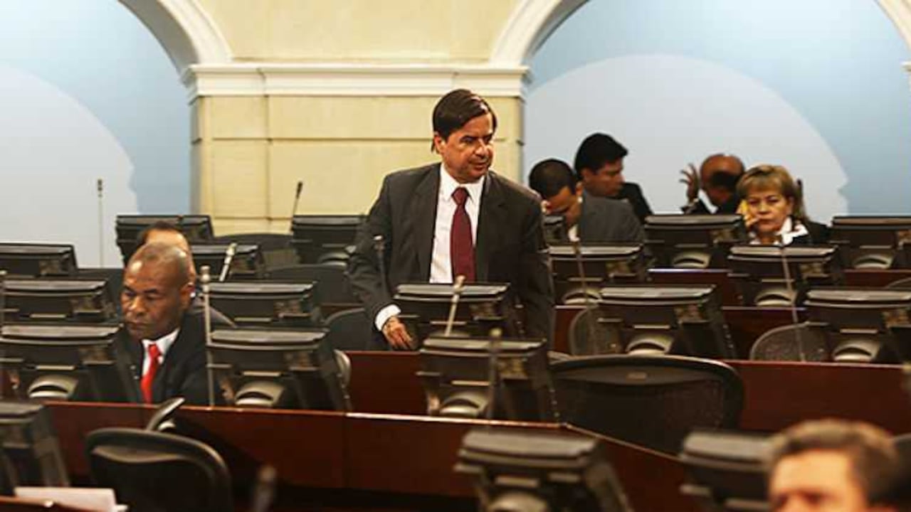 El ausentismo no sólo ha paralizado parte de la agenda legislativa sino que se ha convertido en materia de indignación en la opinión pública.