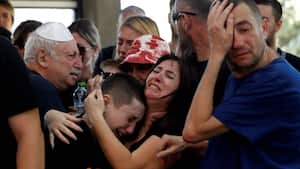 13 de octubre de 2023. Funeral de una mujer en un ataque de Hamás durante un festival.