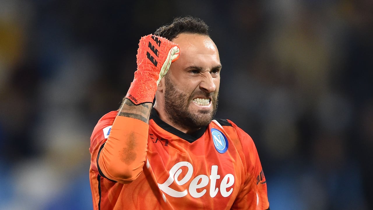 Ospina en la victoria de Napoli ante Torino por la octava jornada de la Serie A.