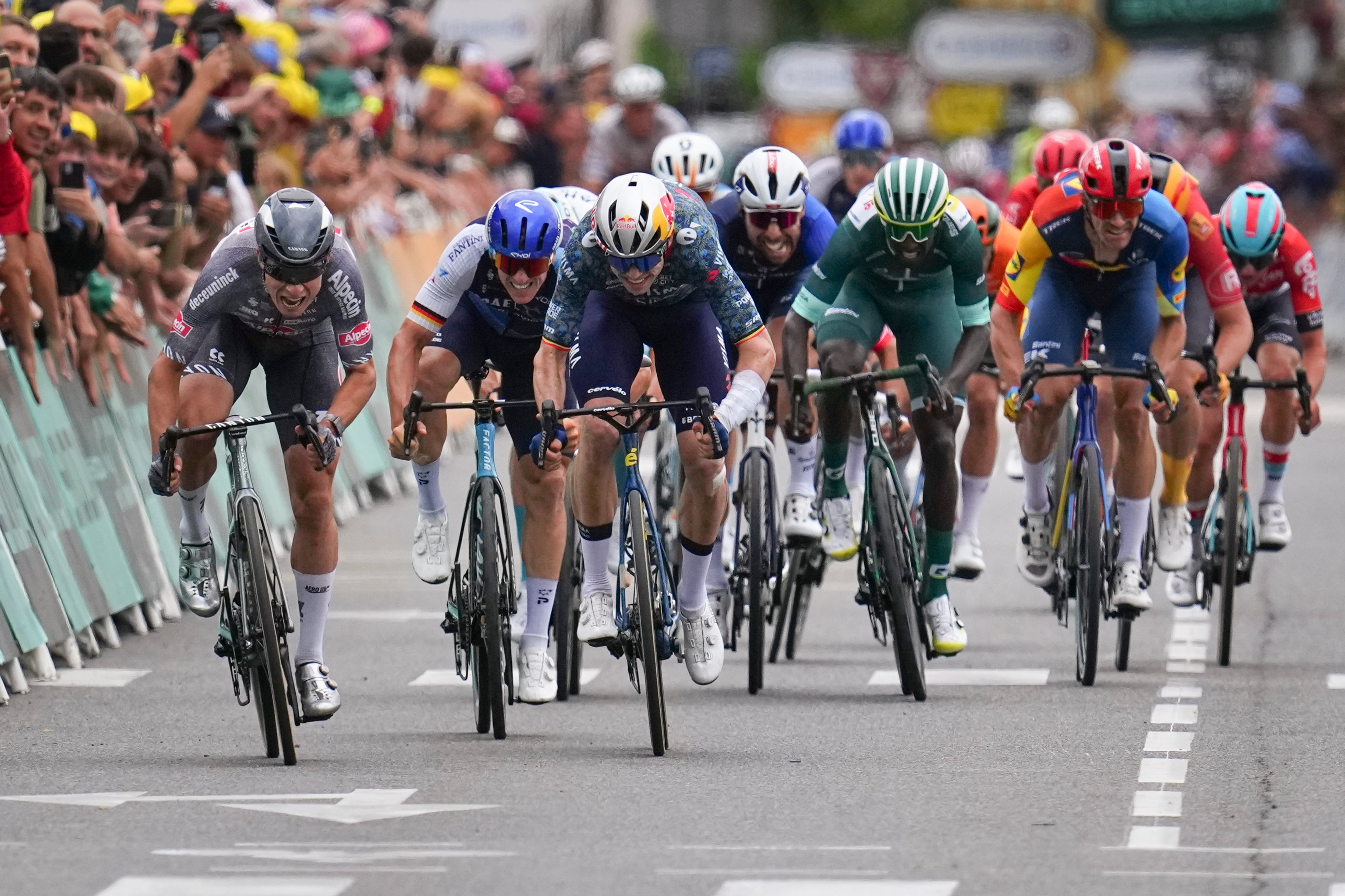 Jasper Philipsen ganador de la etapa 13 del Tour de Francia