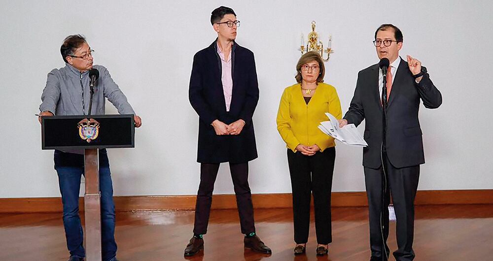   El presidente Gustavo Petro, el fiscal Francisco Barbosa, la vicefiscal Martha Mancera y el director de la SAE, Daniel Rojas, dieron una rueda de prensa conjunta sobre lo que está ocurriendo con los bienes de los narcotraficantes. 
