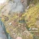 La montaña es conocida como Cerro Bravo y está ubicada antes del Alto de Letras