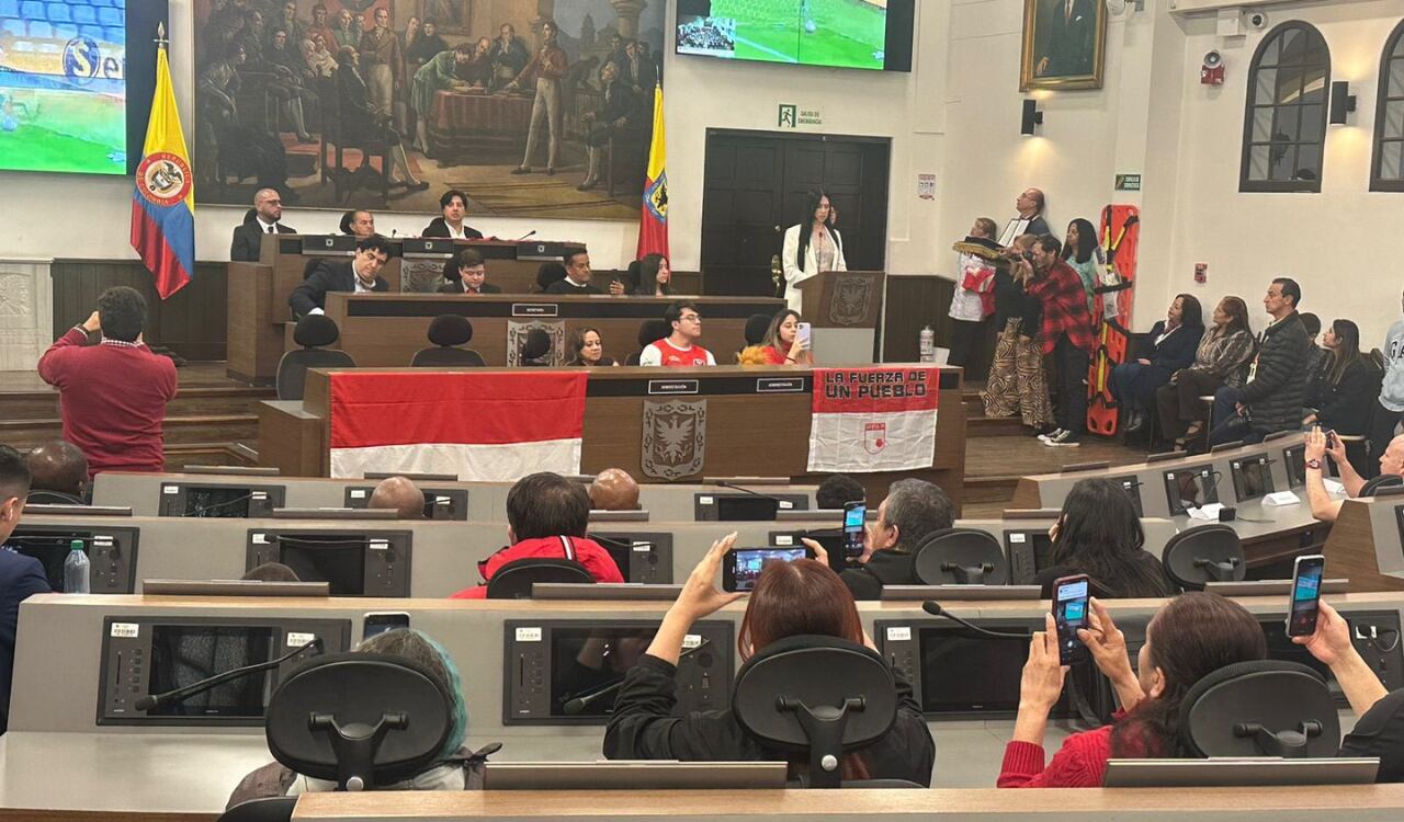 En el Concejo de Bogotá se llevó a cabo el evento para los ídolos de Santa Fe.