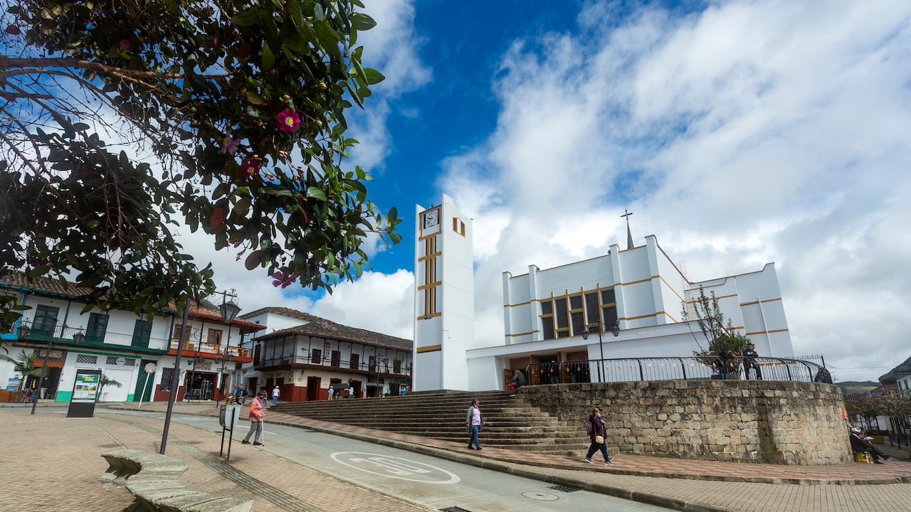 Catedral de Nuestra Señora de Chiquinquirá en Sonsón, Antioquia.