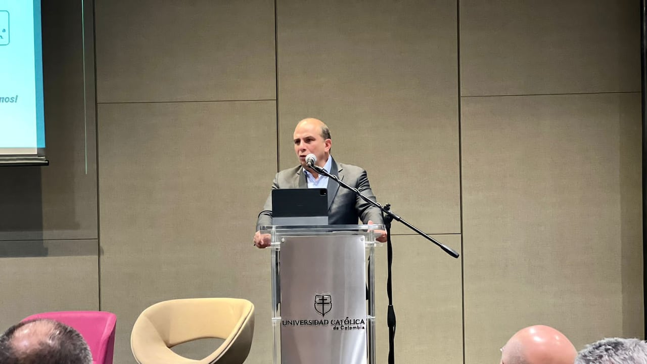 Carlos Camargo, defensor del Pueblo.