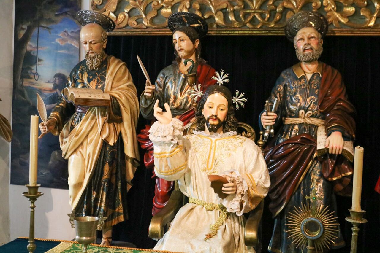 Se trata de las procesiones de Bello Horizonte, Yanaconas, Lomas de Granada, San José, Obando y María Oriente; se suman las del centro, organizadas por la Junta Pro Semana Santa, a cargo de las procesiones de martes a sábado, y la del Lunes Santo, conocida también como la Procesión del Pueblo.