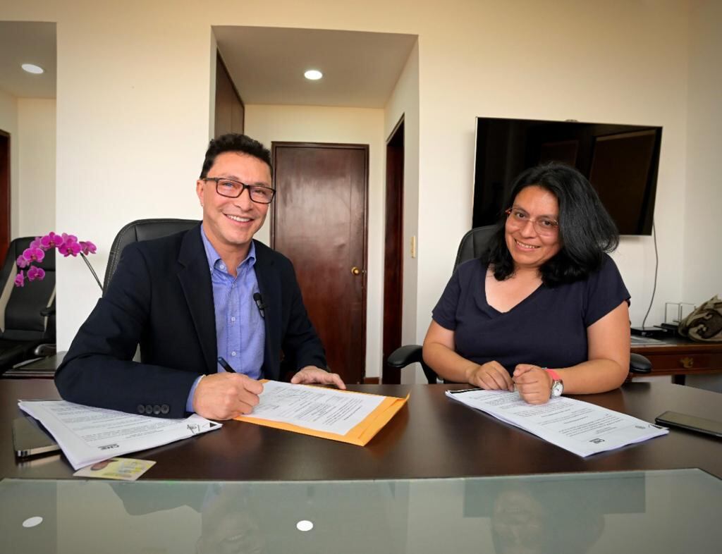 Carlos Caicedo al recibir la personería jurídica de Fuerza Ciudadana.