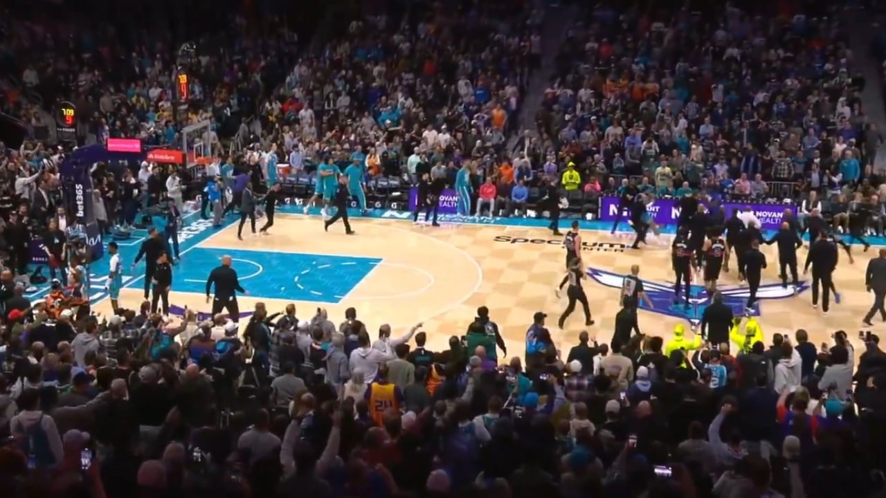 Hubo pelea en el partido de Charlotte Hornets vs. Detroit Pistons