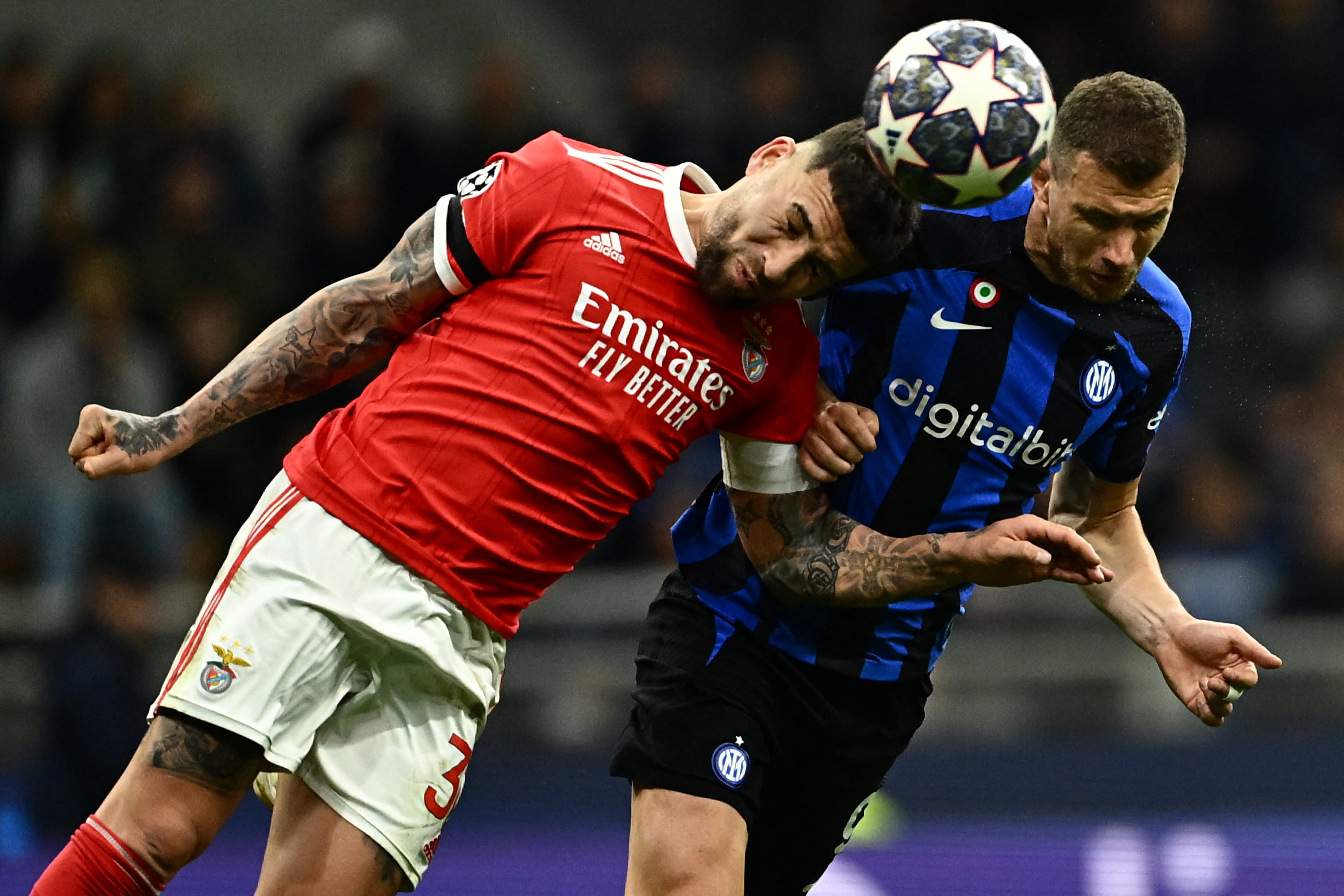 Inter de Milán liquidó la serie ante Benfica en su casa.