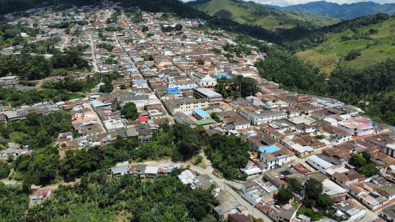 El mandatario estaba inaugurando un salón comunal.