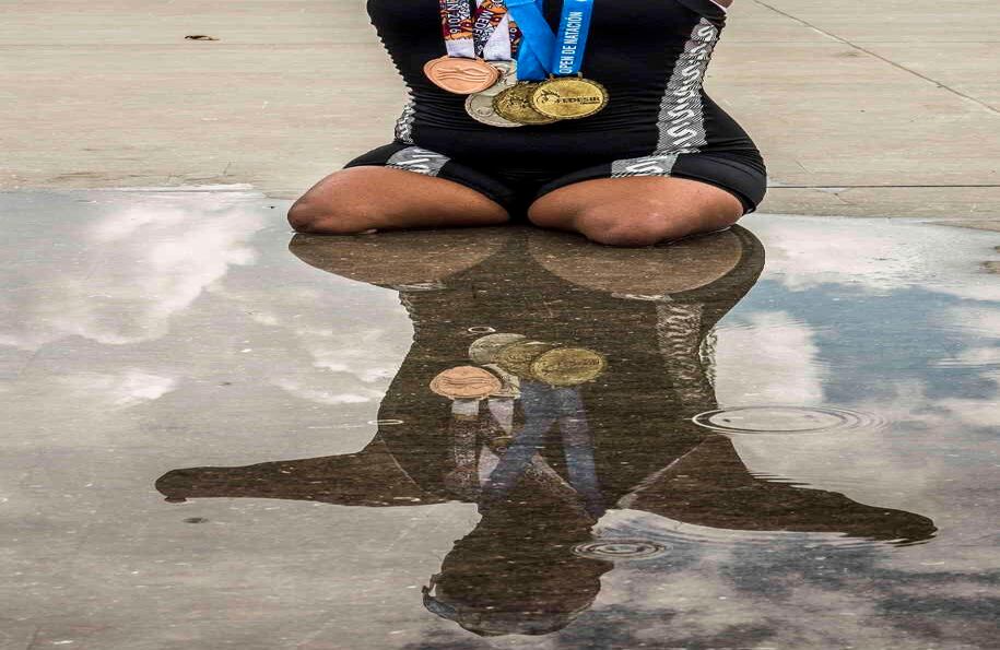 Virgelina entrena en una piscina de 15m. Foto: Cristhian Agudelo/ Instituto Henry Agudelo