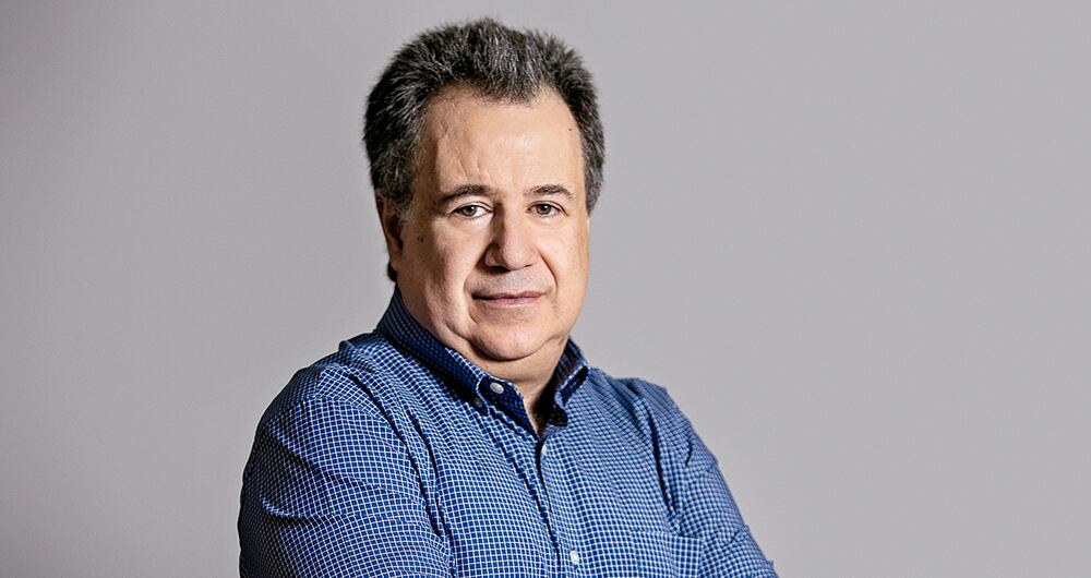  El presidente de Anif, Mauricio Santa María, dice que el sistema de salud es el mayor logro de equidad del país en 50 años. Se pasó de 29 por ciento de cobertura en 1993 al 99 por ciento en 2021. 