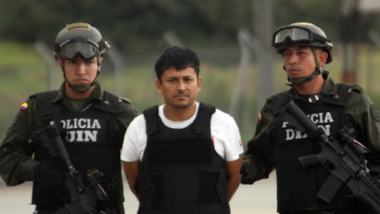 En el círculo se observa la única imagen que se conocía de Héctor Germán Buitrago, alias Martin Llanos.