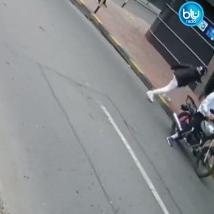 Hombres lanzan granada a motel en Bogotá