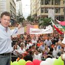 JUAN MANUEL SANTOS EN CAMPANA.
FOTO: CAMPANA
JUNIO DE 2010