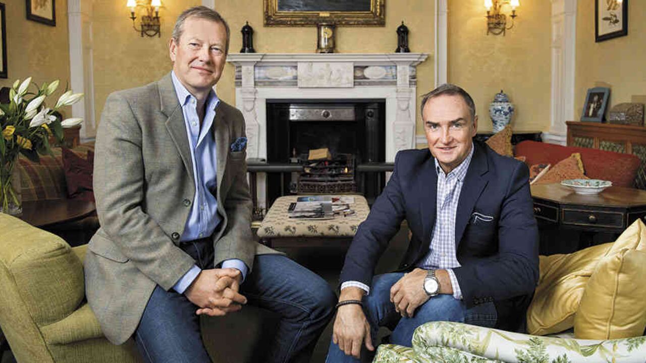 Ivar Mountbatten se casó con James Coyle luego de divorciarse de su esposa Penny. Aquí aparecen en Bridwell Park, su lujosa mansión en Devon, con 240 años de historia.