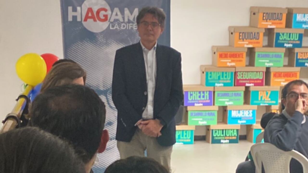 Alejandro Gaviria hace tour por todo el país de cara a las elecciones regionales.