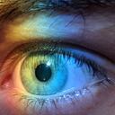 Los párpados caídos son una molestia para algunas mujeres