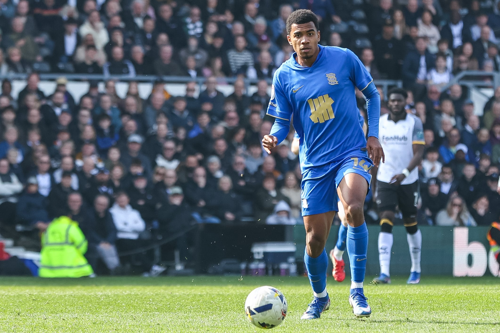 Jhon Solís, del Birmingham City de Inglaterra