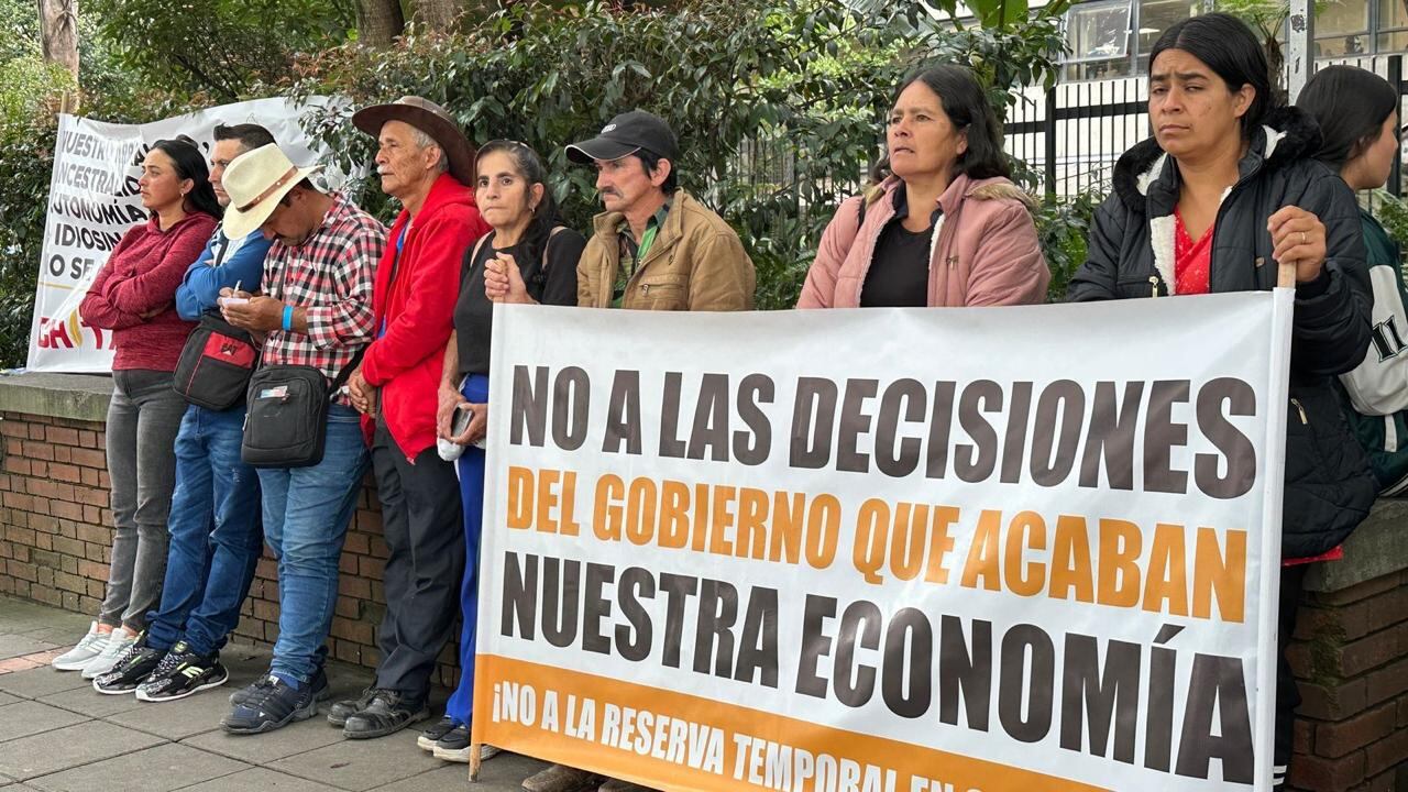 Miembros de organizaciones sociales de Santander pidieron a la nueva ministra, Lena Estrada, que suspenda la normativa que declara 75.000 hectáreas como zona de reserva fuera del páramo de Santurbán.