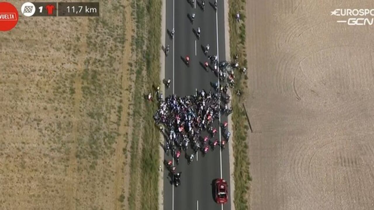 Egan Bernal caída vuelta a españa