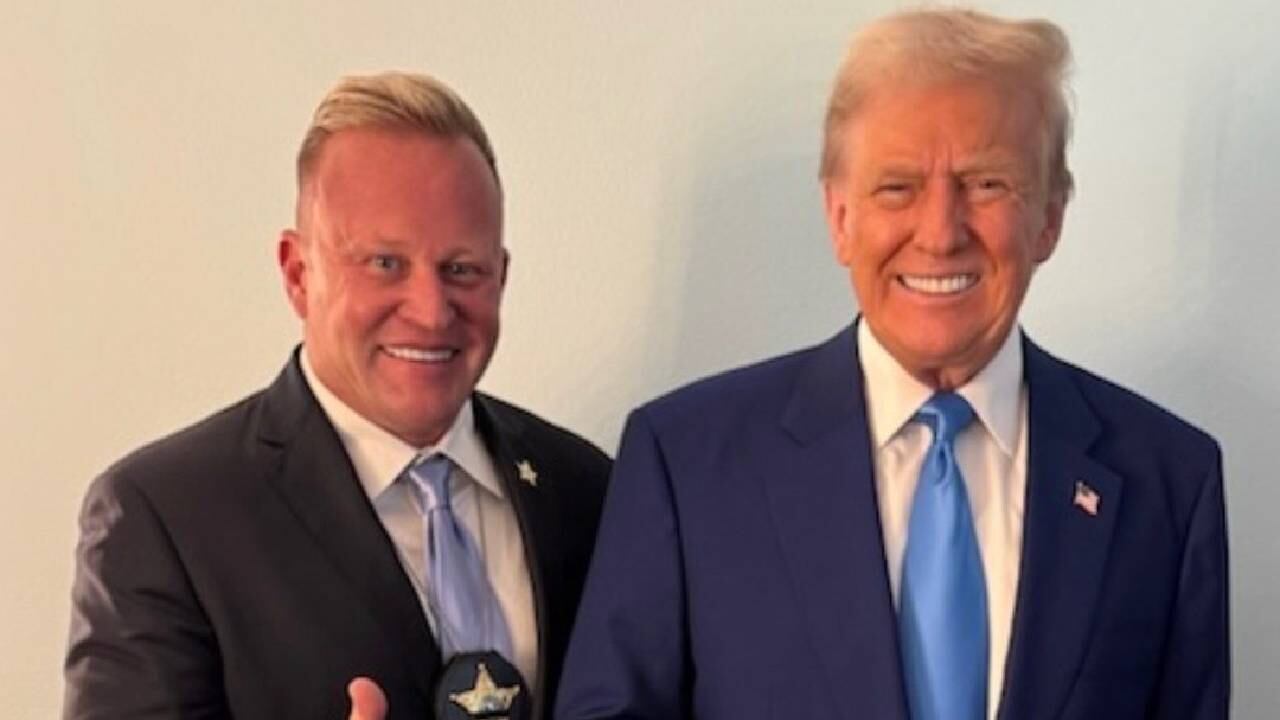 Daniel Newlin y Donald Trump